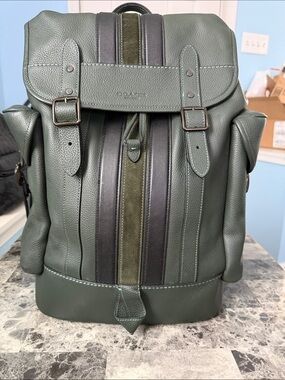 coach backpack ranger Men's Fashion The shell and webbing of this bag is crafted of 100% recycled polyamide (better known as nylon) Coach Black and Blue Ranger